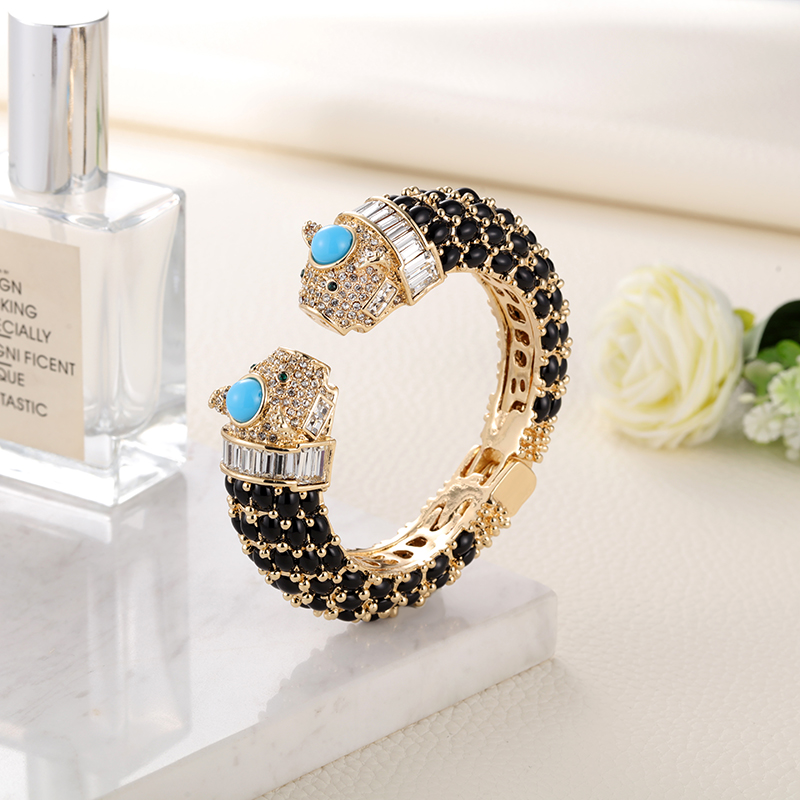 Sally's Paradise Pulseiras de  - Paradise Jewelry & Watches Llc avaliação e preço